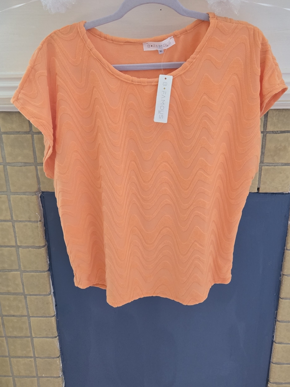 B FAMOUS Orange Wave-Texture Short Sleeve Tee